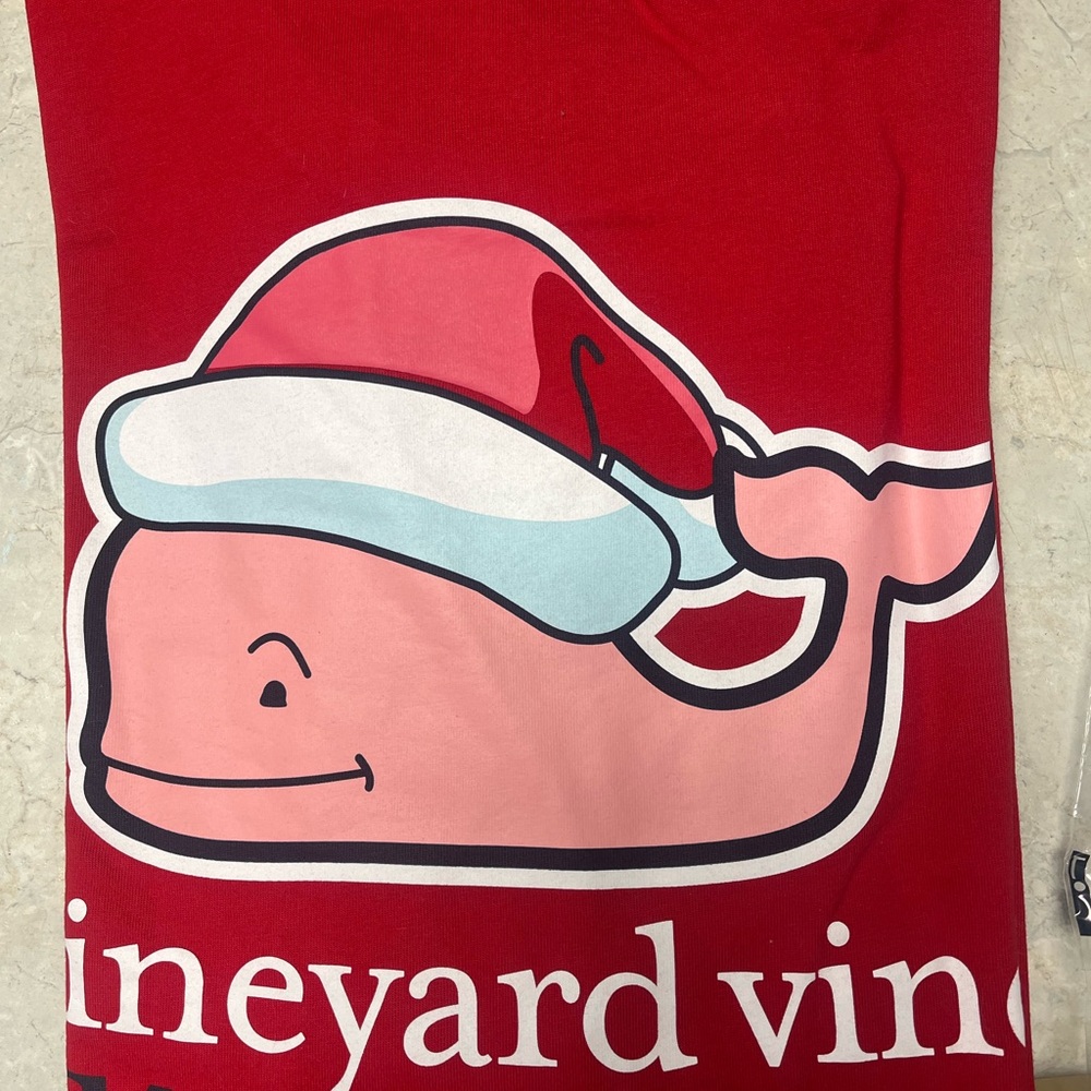 Vineyard Vines Festive Red Tee with Whale Design